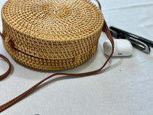 Load image into Gallery viewer, Vintage Round Purse