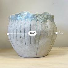 Load image into Gallery viewer, Seafoam Vase