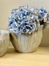 Load image into Gallery viewer, Seafoam Vase