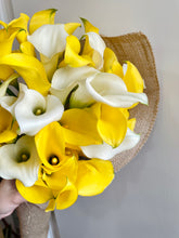 Load image into Gallery viewer, Extravagant Calla Lily Bouquet