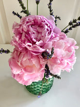 Load image into Gallery viewer, Emerald Beauty