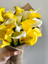 Load image into Gallery viewer, Extravagant Calla Lily Bouquet