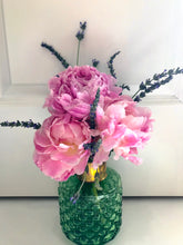 Load image into Gallery viewer, Emerald Beauty