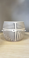 Load image into Gallery viewer, Lined Planter