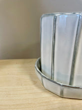 Load image into Gallery viewer, Grey One