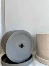 Load image into Gallery viewer, Easton Pot