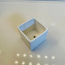 Load image into Gallery viewer, Hendrick Pot